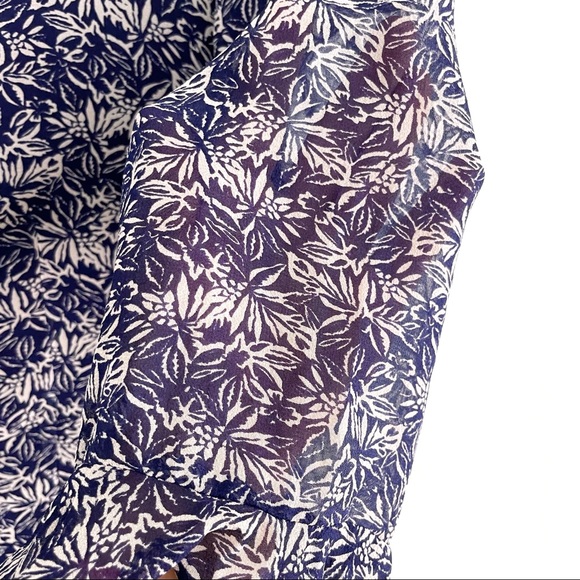 Elegant Floral Silk Button Down Shirt Blouse, 3/4 Sleeve, Office or Event Wear - Picture 7 of 8